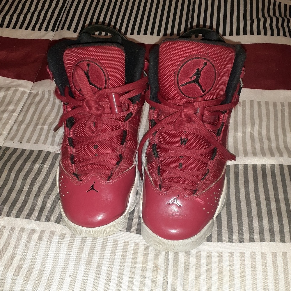 Jordans size 4